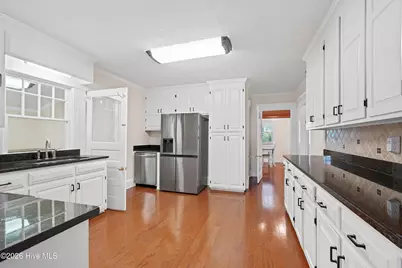 500 W Main Street, Mount Olive, NC 28365 - Photo 25