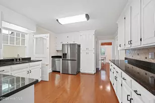 500 W Main St, Mount Olive, NC 28365 - Photo 25