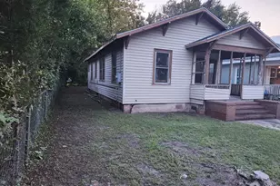 207 N 12th St, Wilmington, NC 28401 - Photo 1