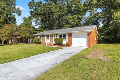 139 Greencrest Circle, Jacksonville, NC 28540 - Photo 3