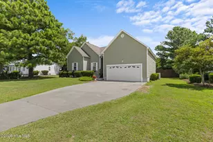 221 Palomino Ln, Swansboro, NC 28584 - Photo 3