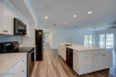 5724 Gondolier Drive, New Bern, NC 28560 - Photo 11