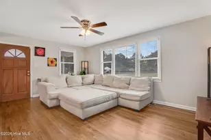 819 Barn St, Jacksonville, NC 28540 - Photo 9