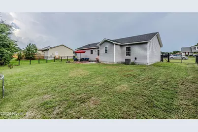 106 Linden Road, Richlands, NC 28574 - Photo 9