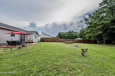 106 Linden Road, Richlands, NC 28574 - Photo 5