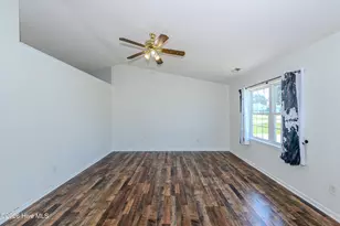 106 Linden Rd, Richlands, NC 28574 - Photo 9