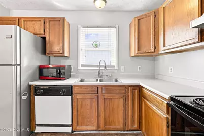 6832 Winthrop Drive, Fayetteville, NC 28311 - Photo 9