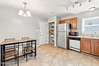 6832 Winthrop Drive, Fayetteville, NC 28311 - Photo 11