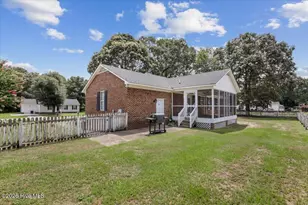 2495 Stratford Dr, La Grange, NC 28551 - Photo 7