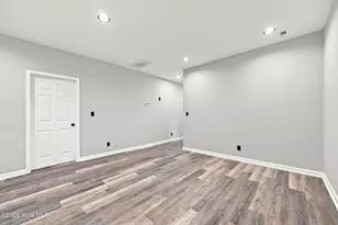 302 W 1st St, Princeton, NC 27569 - Photo 5