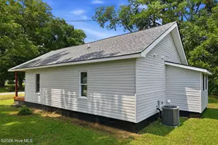 302 W 1st St, Princeton, NC 27569 - Photo 29