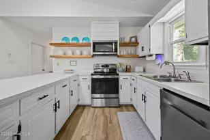 111 Ocean Oaks Dr, Emerald Isle, NC 28594 - Photo 5