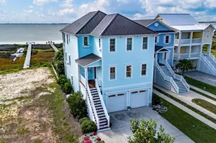 707 Cannonsgate Dr, Newport, NC 28570 - Photo 1