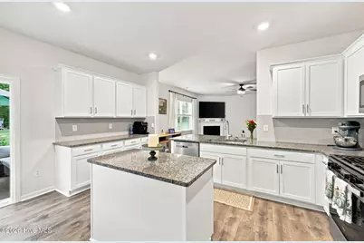 2570 Summersby Drive, Mebane, NC 27302 - Photo 9