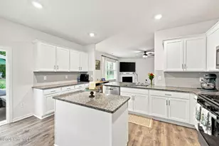 2570 Summersby Dr, Mebane, NC 27302 - Photo 9