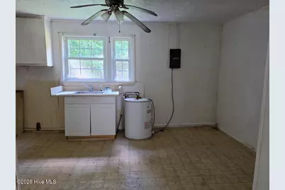 2313 Hunter Hill Road, Rocky Mount, NC 27804 - Photo 5