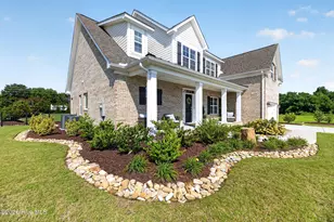 2715 Frances Ct, Grimesland, NC 27837 - Photo 3