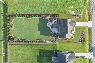 2715 Frances Ct, Grimesland, NC 27837 - Photo 7
