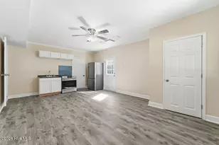 220 Edgewood Dr, Jacksonville, NC 28546 - Photo 41