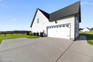 6041 J D Sutton Dr, Grifton, NC 28530 - Photo 5