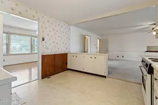 771 Dixie Rd, Clinton, NC 28328 - Photo 11