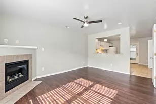 107 Spring Meadows Circle, Jacksonville, NC 28546 - Photo 3