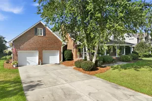 1611 Sanderling Dr, Morehead City, NC 28557 - Photo 3