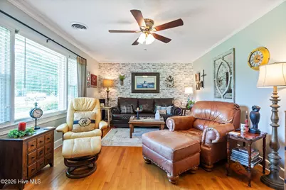 217 E Henry Street, Atkinson, NC 28421 - Photo 7