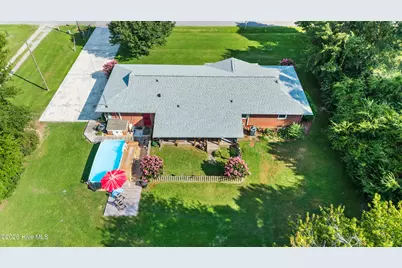217 E Henry Street, Atkinson, NC 28421 - Photo 67