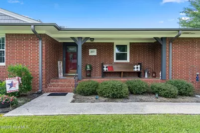 217 E Henry Street, Atkinson, NC 28421 - Photo 3