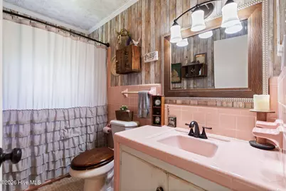 217 E Henry Street, Atkinson, NC 28421 - Photo 33