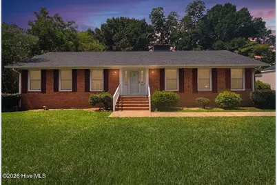 114 Eastover Avenue, Clinton, NC 28328 - Photo 1