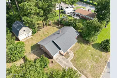 203 Long Acres Drive, Jacksonville, NC 28546 - Photo 9