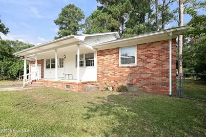 203 Long Acres Drive, Jacksonville, NC 28546 - Photo 3