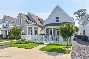 1018 N Caswell Ave, Southport, NC 28461 - Photo 3