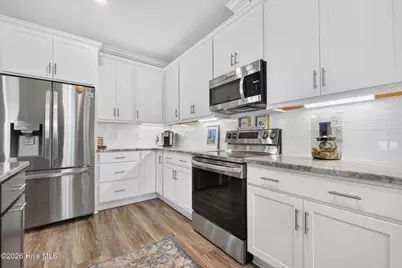 1018 N Caswell Avenue, Southport, NC 28461 - Photo 23