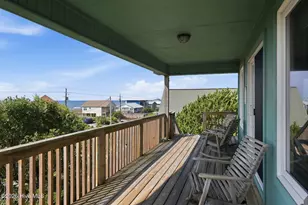 1308 Ocean Dr, Emerald Isle, NC 28594 - Photo 9