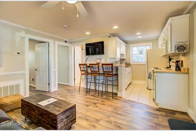 205 Florence Avenue #Apt 4, Carolina Beach, NC 28428 - Photo 11