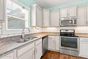 200 Kimberly Ct, Newport, NC 28570 - Photo 5