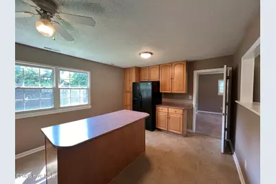 504 Holly Court, Jacksonville, NC 28540 - Photo 5