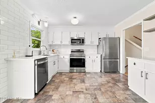 907 Oak Dr, Morehead City, NC 28557 - Photo 33
