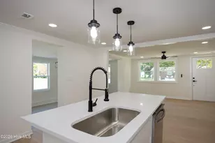 105 Harmon St, Clinton, NC 28328 - Photo 7