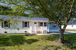 105 Harmon St, Clinton, NC 28328 - Photo 3