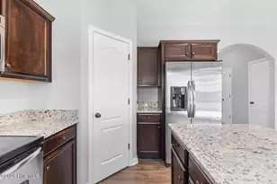 706 Radiant Dr, Jacksonville, NC 28546 - Photo 11