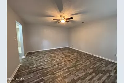 102 Hillside Court, Jacksonville, NC 28546 - Photo 3