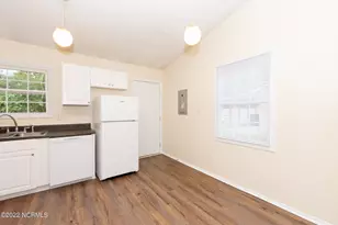 139 Village Cir, Jacksonville, NC 28546 - Photo 7