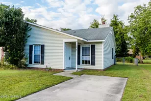 139 Village Cir, Jacksonville, NC 28546 - Photo 1