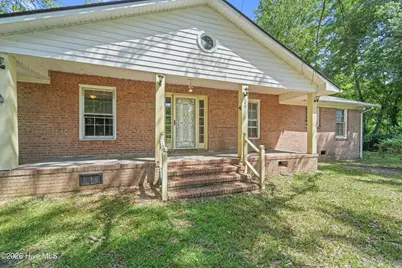 273 E Charity Road, Rose Hill, NC 28458 - Photo 9