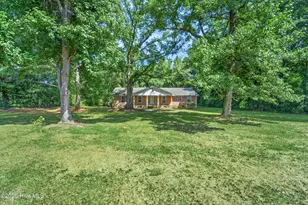 273 E Charity Rd, Rose Hill, NC 28458 - Photo 5
