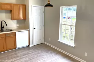108 Pete Jones Dr, Richlands, NC 28574 - Photo 5